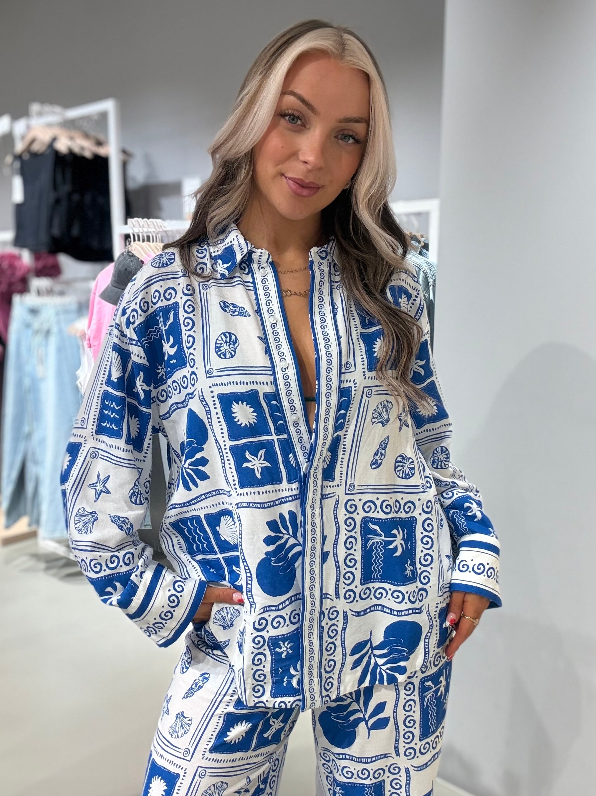 VIJOSIA Shirt - Victoria Blue